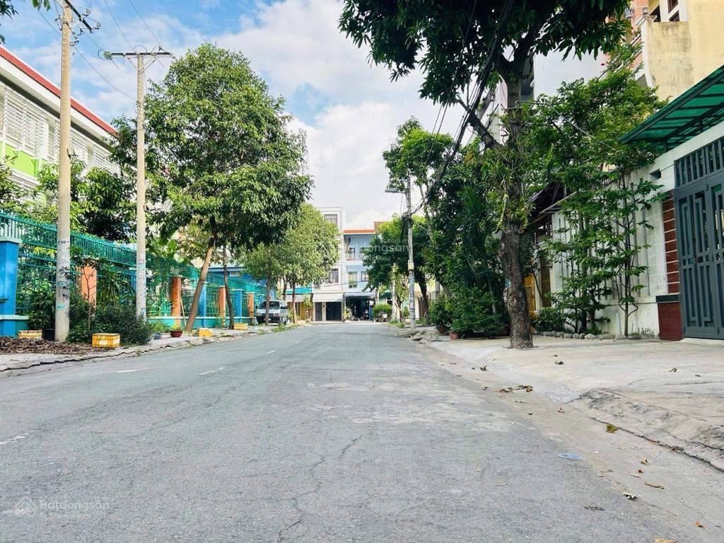 Mặt tiền kd  kdc tên lửa, gần trần văn giàu, ql1  nhà 4 tầng 200m2 (10x20)  giá 23 tỷ