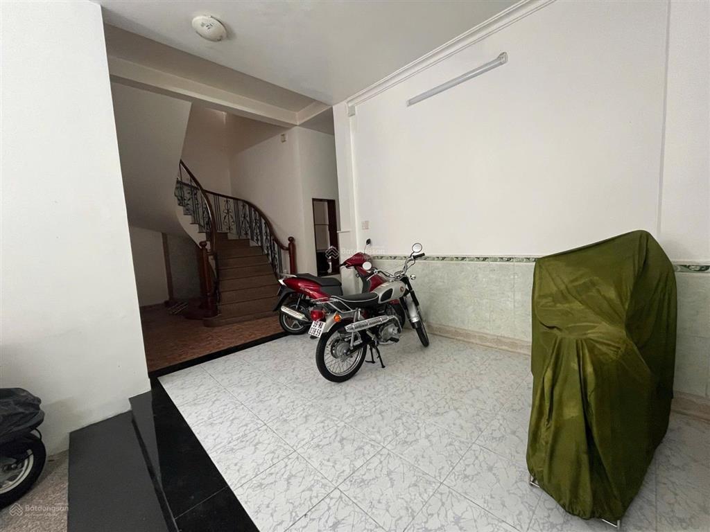 Biệt thự 3 tầng 185m2(11x18)mặt tiền đường 34 kdc tên lửagiá 20.5 tỷ