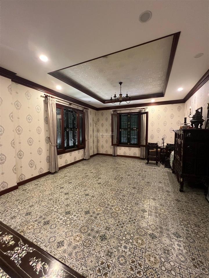 Biệt thự đẹp 4 tầng  đường 12, gần nguyễn thị tú, chợ bình thành  608m2 (20x31)  giá 51.5 tỷ