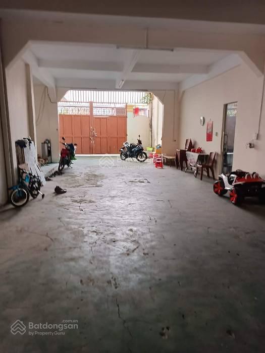 Nhà 2 tầng  hẻm xe tải, đường lũy bán bích  dt 820m2  giá 59 tỷ