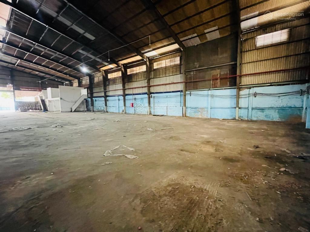 Nhà xưởng 1600m2(27x60)mặt tiền kdđường quốc lộ 1aquận bình tângiá 85 tỷ