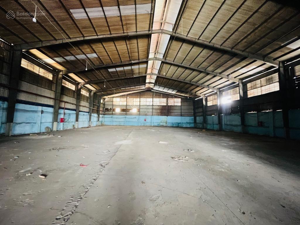 Nhà xưởng 1600m2(27x60)mặt tiền kdđường quốc lộ 1aquận bình tângiá 85 tỷ