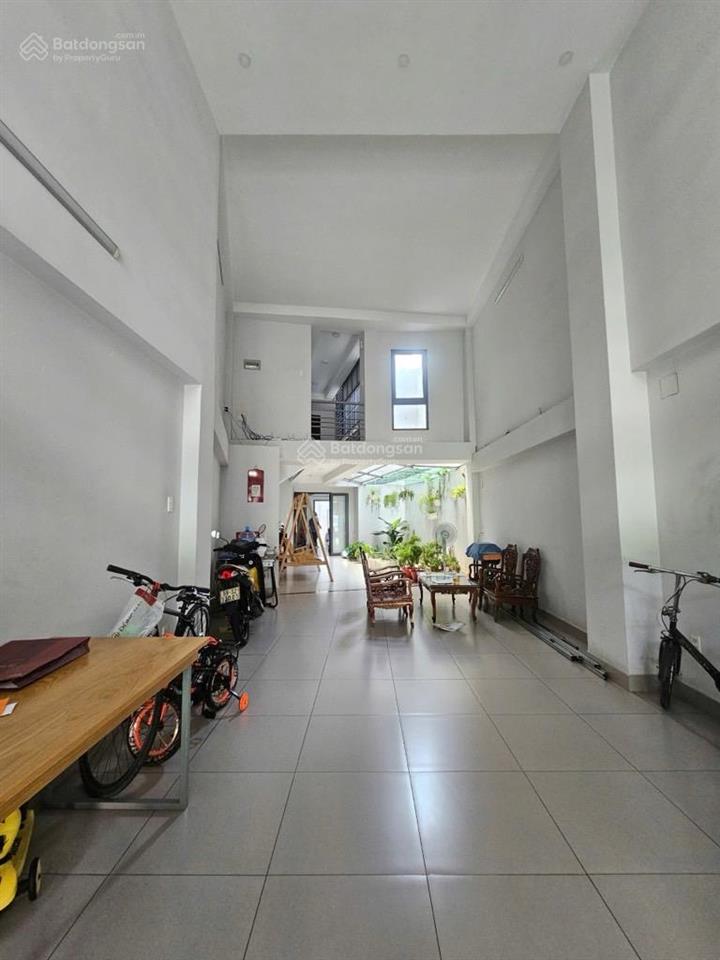 Mặt tiền kd đỉnh  đường lũy bán bích  nhà đẹp 5 tầng 145m2  giá 25.5 tỷ
