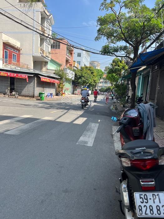 Mặt tiền kdđường phạm vấn, gần chợ vải phú thọ hòadt 339m2giá 37 tỷ