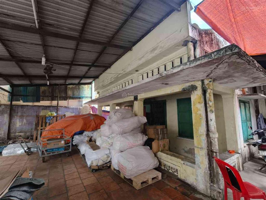 Mặt tiền kd  đường lương minh nguyệt, gần lũy bán bích  nhà 656m2 (20x35m)  giá 67 tỷ