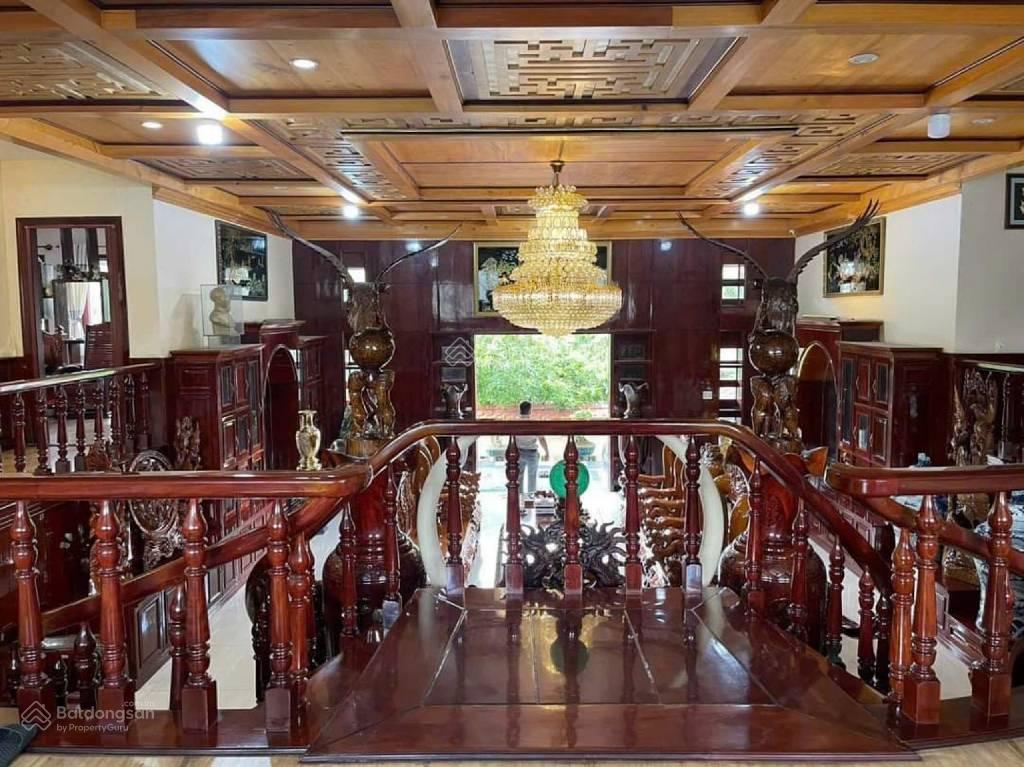 Biệt thự gỗ vip đường an dương vương giáp q6  dt 900m2 (30x30m)  4 tầng  giá 65 tỷ
