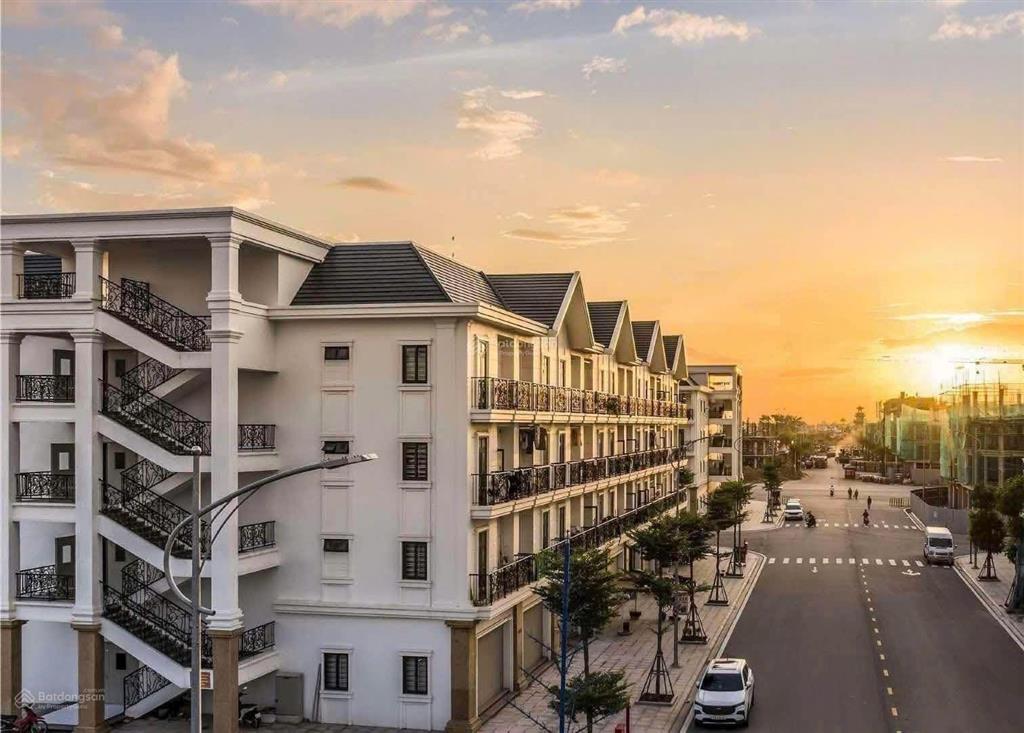 Cho thuê 2pn tại chung cư hoàng huy new city.  0373 588 ***