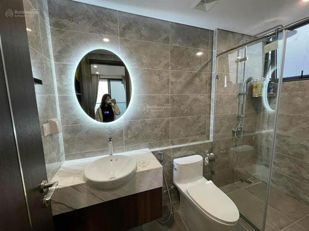 Cho thuê căn hộ 2pn 2wc full đồ tại hoàng huy grand town.  0373 588 ***