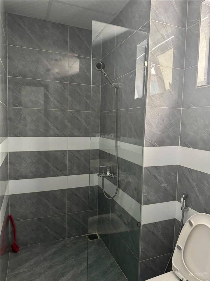 Cho thuê căn hộ 2pn full đồ mới tinh tại 39 lương khánh thiện.  xem nhà 0373 588 ***