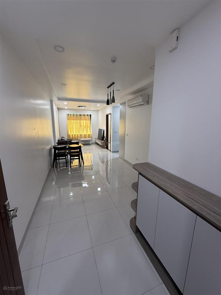 Cho thuê căn hộ 2 pn 2wc tại 39 lương khánh thiện.  0373 588 ***