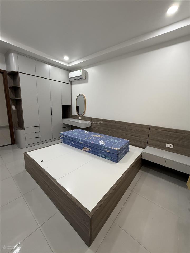 Cho thuê căn hộ 2 pn 2wc tại 39 lương khánh thiện.  0373 588 ***