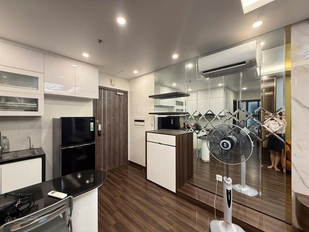 Cho thuê căn hộ full đồ 2pn 2wc tại hoàng huy grand town.  0373 588 ***