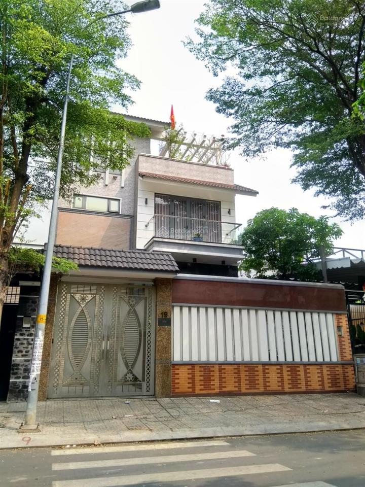 Chủ cần bán biệt thự đường yên thế , p2 ( tân bình cũ ) dt ngang 9m , kết cấu 1 lầu . giá 33 tỷ