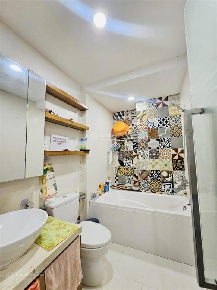 Huỳnh văn bánh  trường sa  hẻm nhựa 8m thông 60m2 6 tầng ( 4.5x13m )  rất đẹp chỉ 15.5 tỷ tl