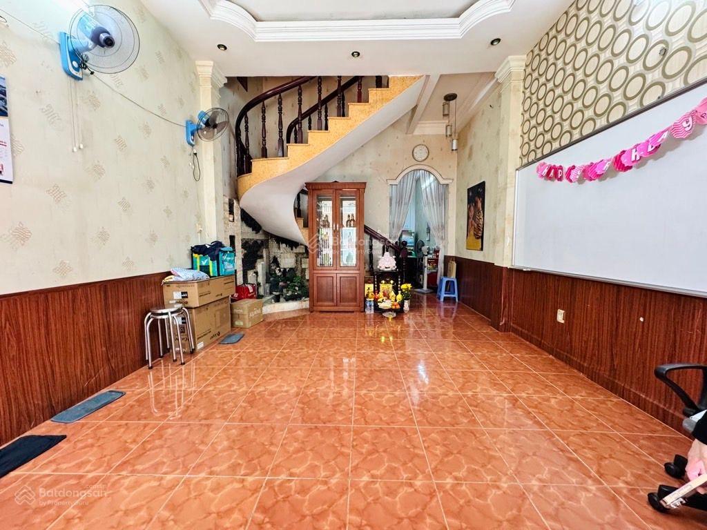 Chỉ 6.3 tỷ  dt 56m2 hẻm xe hơi quang trung p10 gò vấp 3 tầng  chính chủ khu vip cán bộ