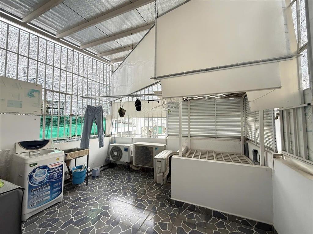 64m2  5 tầng mới đẹp hẻm xe hơi ngủ nhà nguyễn văn công p3 gò vấp cạnh sân bay chỉ 11.4 tỷ tl