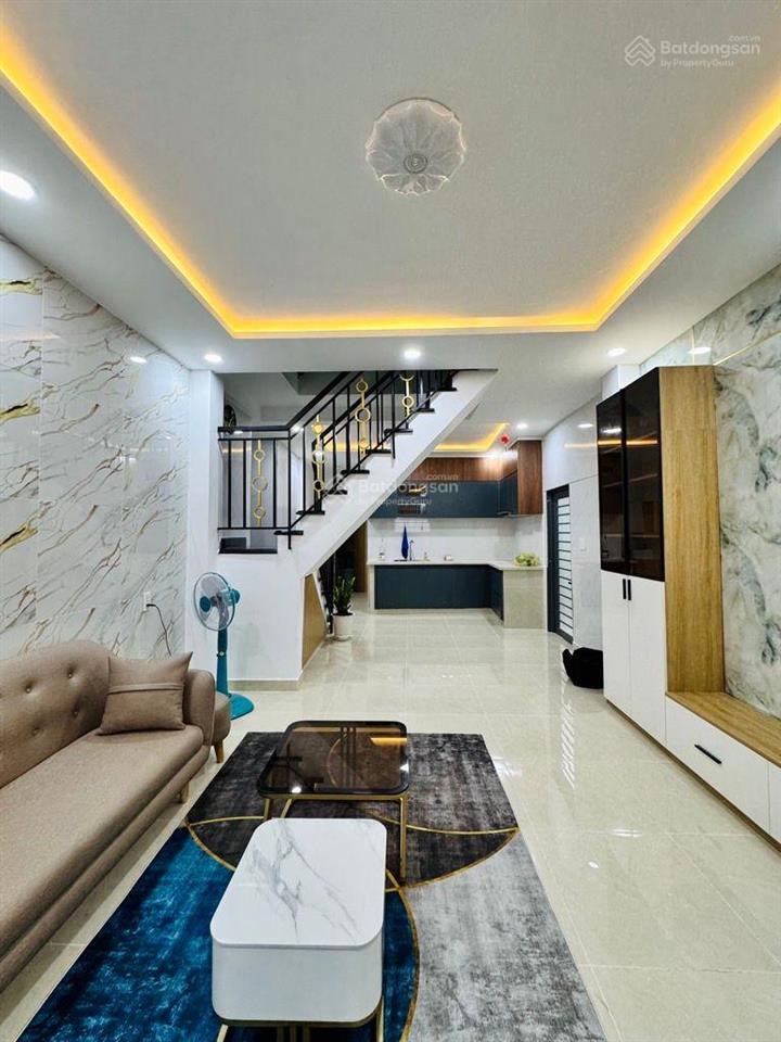 Trần quốc thảo hẻm thông quận 3 42m2 cn đủ 2 tầng 2pn  cạnh mặt tiền  định cư bán gấp 6.35 tỷ