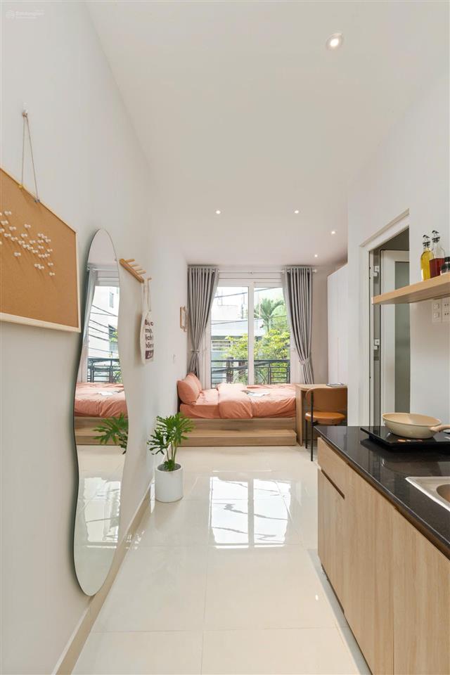 Studio ban công ngay phan xích , full nội thất cực chill chính chủ cho thuê