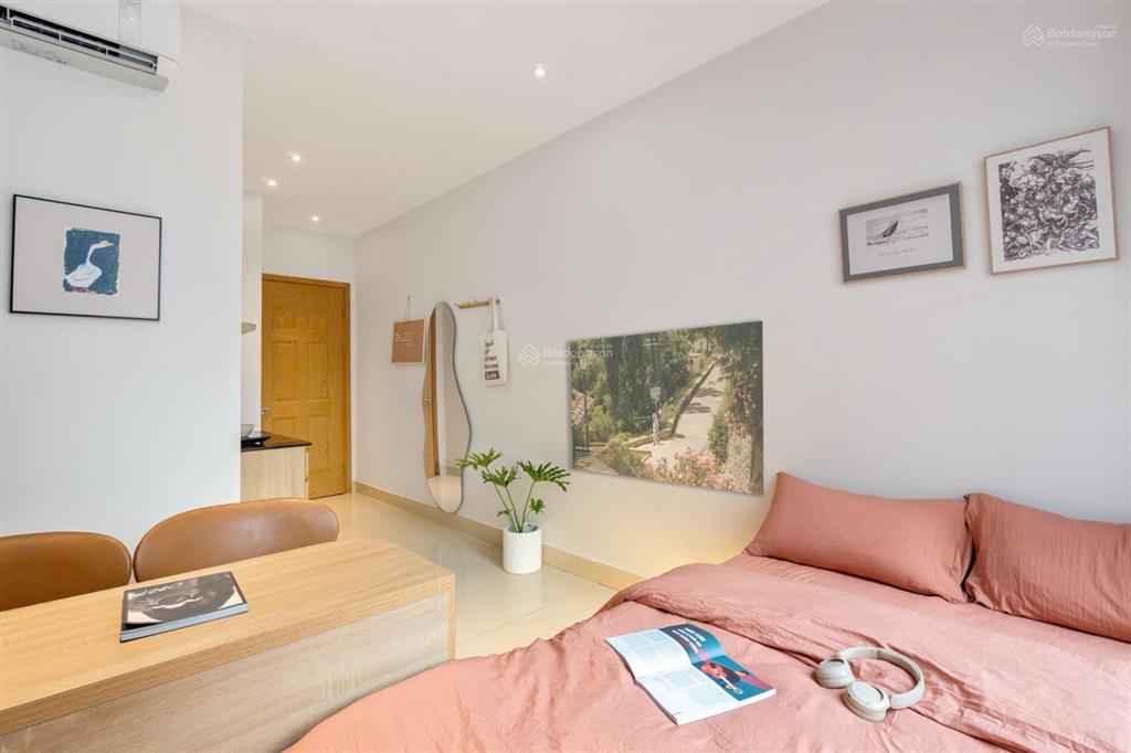 Studio ban công ngay phan xích , full nội thất cực chill chính chủ cho thuê