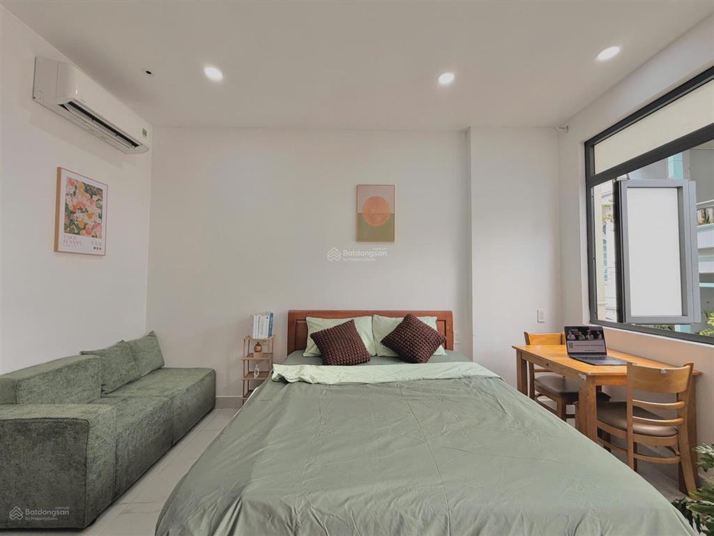 Studio ban công full nt ngay đại học ngoại ngữ tin học, học viện hàng không, sân bay quốc tế,