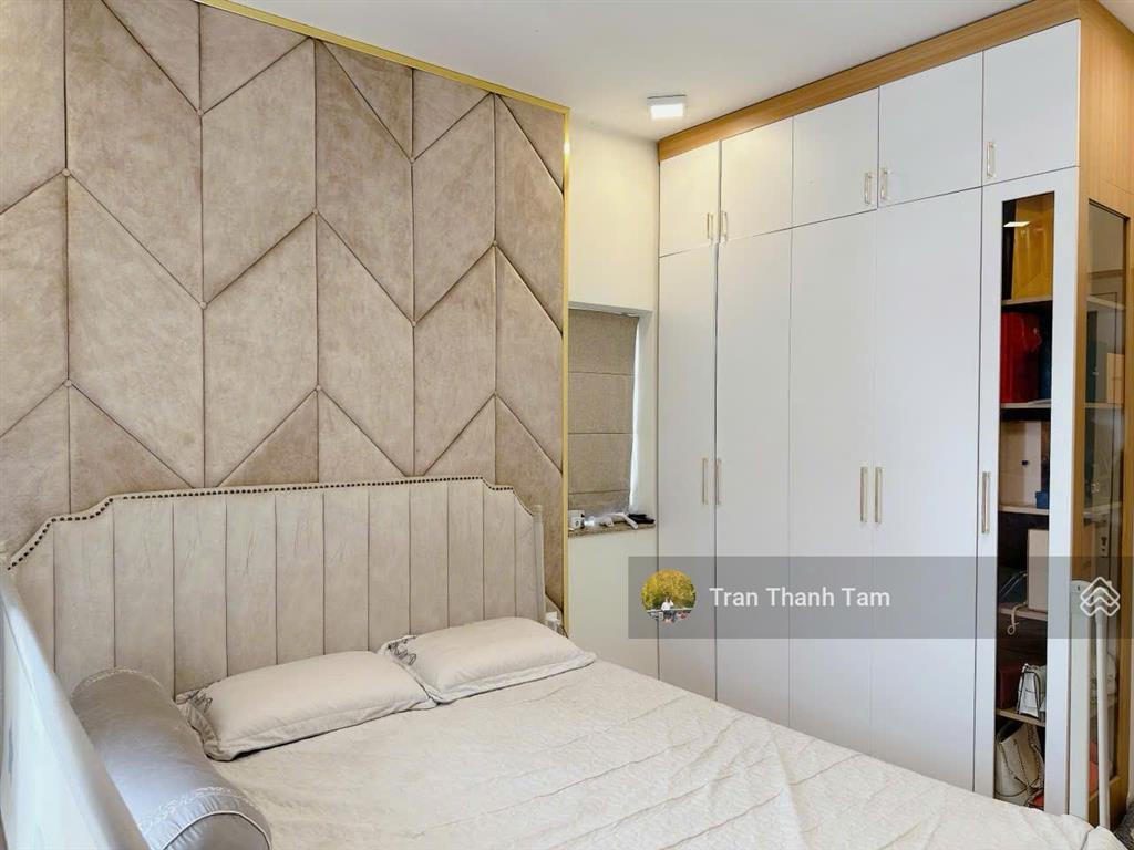 Chính chủ cần bán nhanh căn hộ oriental plaza 84m2 2pn 2wc giá 4 tỷ 350.  0932 349 *** thanh tâm