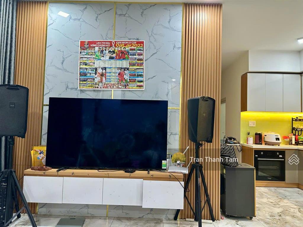 Chính chủ cần bán nhanh căn hộ oriental plaza 84m2 2pn 2wc giá 4 tỷ 350.  0932 349 *** thanh tâm