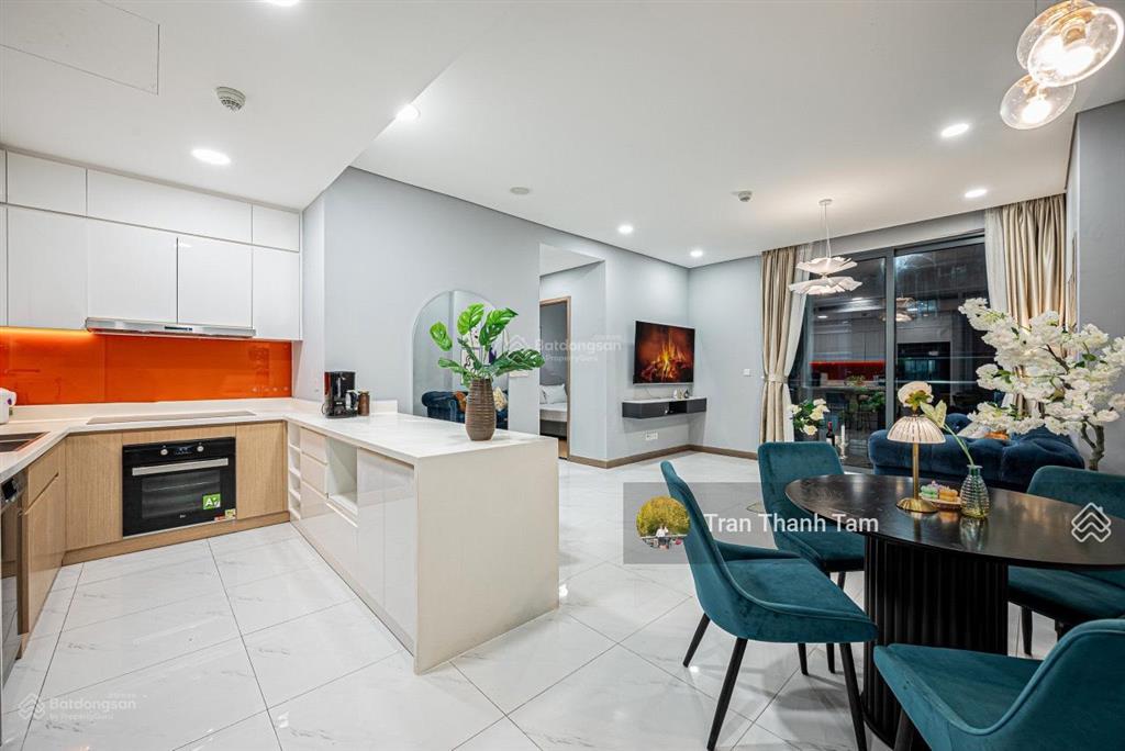 Chủ nhà cần bán nhanh chcc oriental plaza 685 âu cơ tân phú 106m2 3pn 3wc giá 5tỷ25. 0932 349 ***