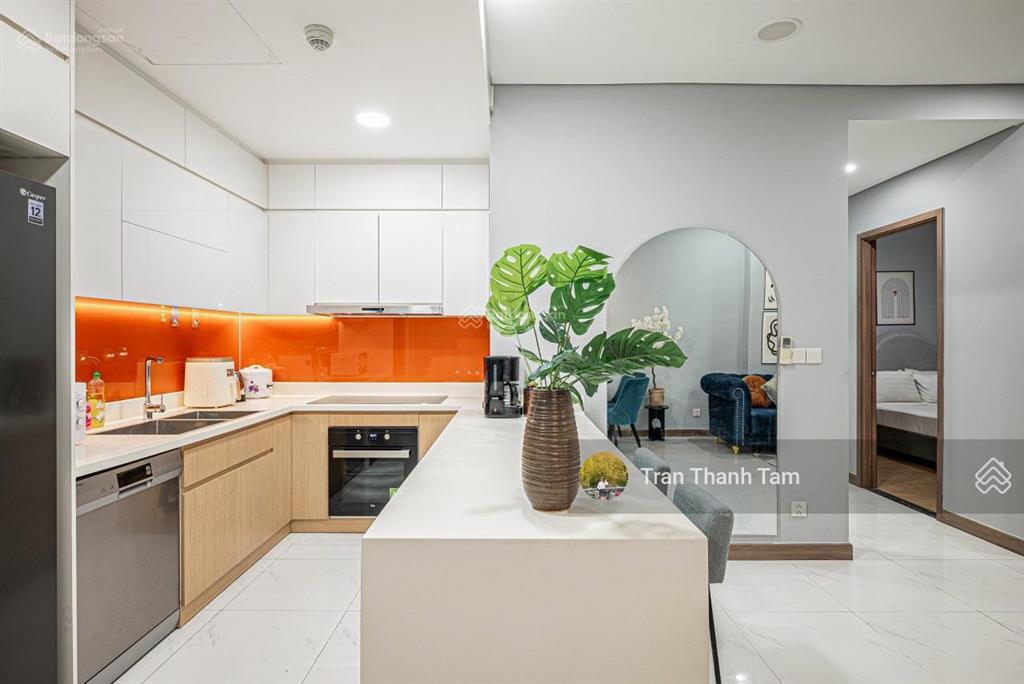 Chủ nhà cần bán nhanh chcc oriental plaza 685 âu cơ tân phú 106m2 3pn 3wc giá 5tỷ25. 0932 349 ***