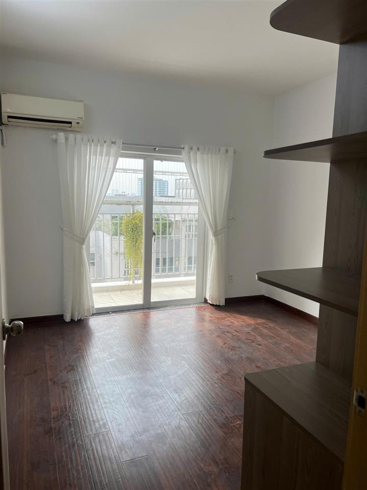 Cần bán nhanh căn hộ oriental plaza 685 âu cơ tân phú. dtich 83m2 2pn 2wc giá 3ty65.  0932 349 ***
