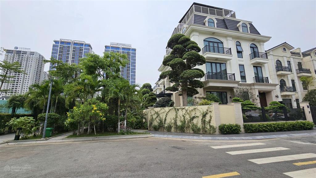 Chính chủ cần bán biệt thự song lập starlake, diện tích 240m2 tự do thiết kế theo ý muốn