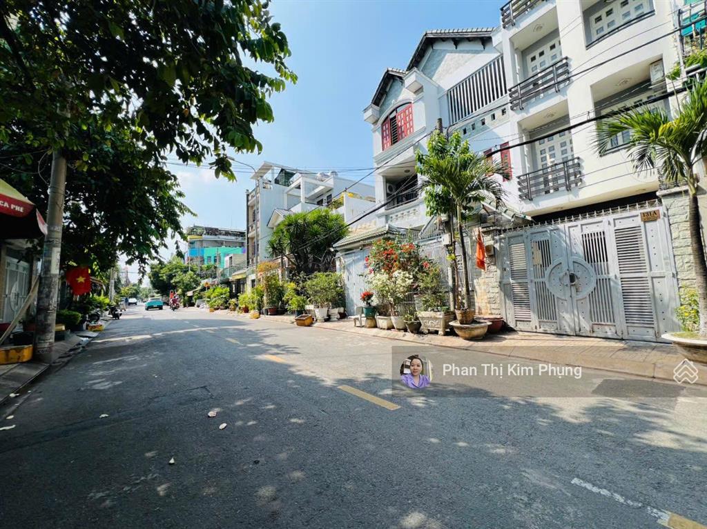 Bán nhà đẹp  đường lê lâm, 4m x20m, giá 11 tỷ, nhà đúc 3.5 tấm, p.phú thạnh, q.tân phú