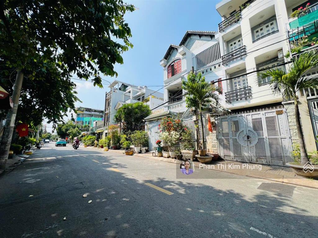 Bán nhà đẹp  đường lê lâm, 4m x20m, giá 11 tỷ, nhà đúc 3.5 tấm, p.phú thạnh, q.tân phú