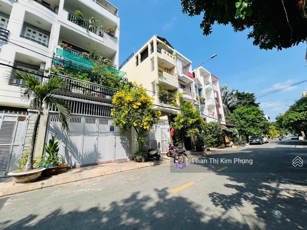 Bán nhà đẹp  đường lê lâm, 4m x20m, giá 11 tỷ, nhà đúc 3.5 tấm, p.phú thạnh, q.tân phú