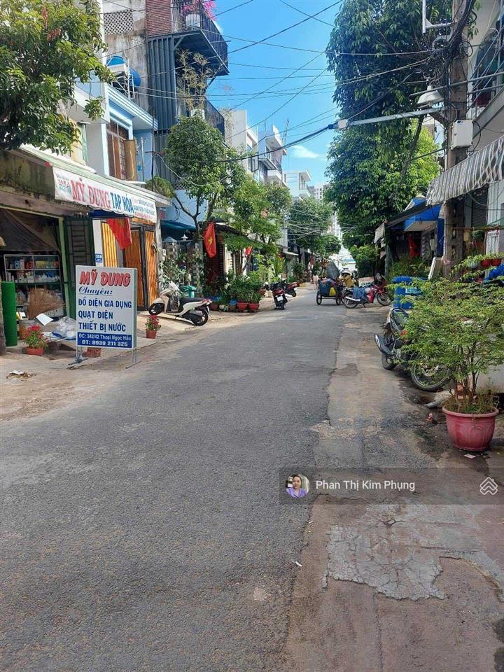 Nhà đẹp 3 lầu sân thượng hẻm nhựa 8m thoại ngọc hầu4mx18m chỉ 9 tỷ 900 triệu