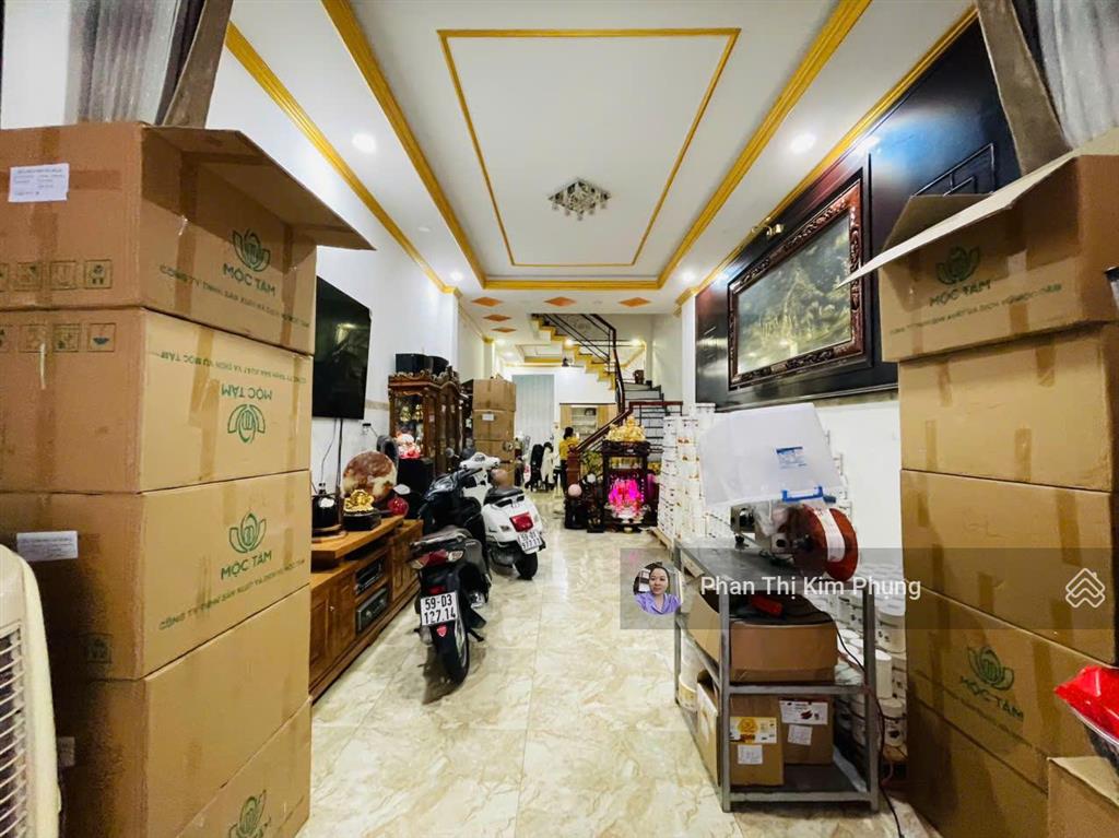 Nhà đẹp 3 lầu sân thượng hẻm nhựa 8m thoại ngọc hầu4mx18m chỉ 9 tỷ 900 triệu