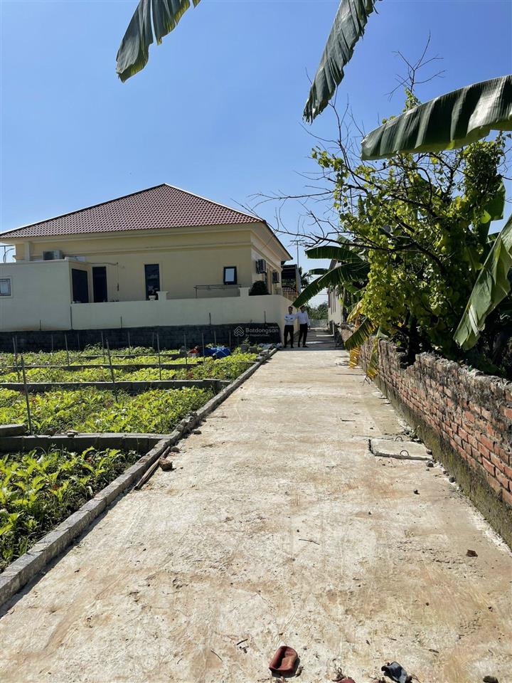 Bán mảnh đất 69.5m2 cách chợ đông tảo 200m, giá 25 tr/m2.  0961 694 ***
