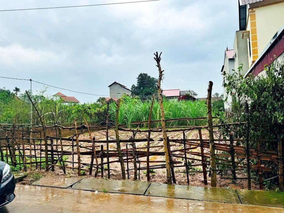 Bán 446m đất tại xã mễ sở gần vành đai 4 chia được 6 lô giá 33tr/m  0961 694 ***