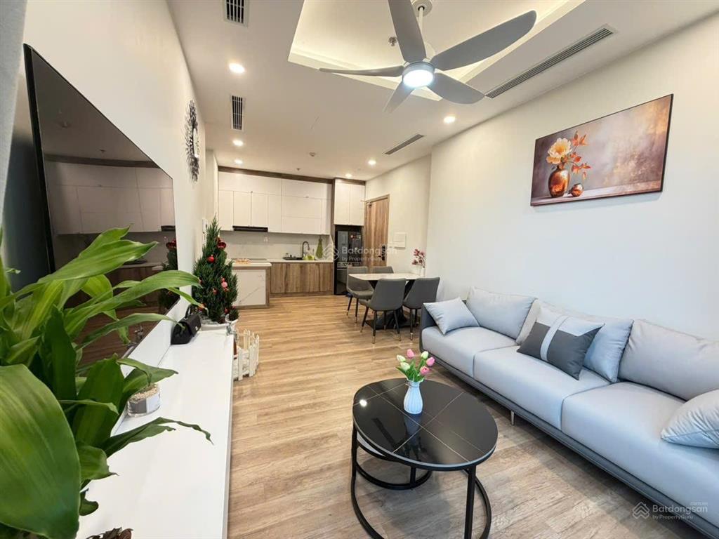 Bán căn 2 phòng ngủ onsen ecopark 65m2 tầng đẹp view hồ, giá 6.35 tỷ bao phí