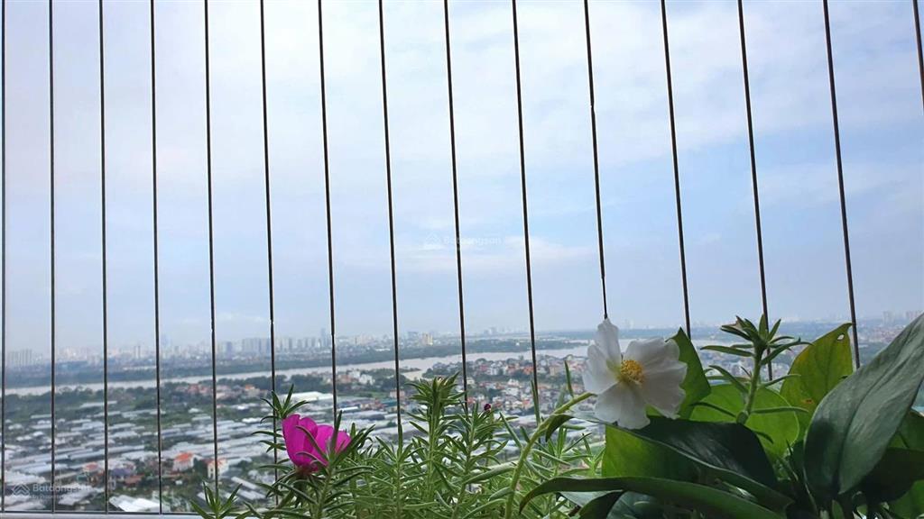 Bán căn 2 ngủ toà s3 skyoasis tầng trung view sông hồng giá 3.79 tỷ bao phí