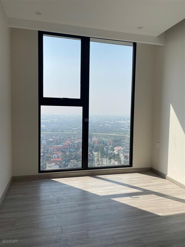Bán căn 2 p ngủ toà sky forest hướng nam, giá 4.350 tỷ bao phí tầng trung view sông hồng