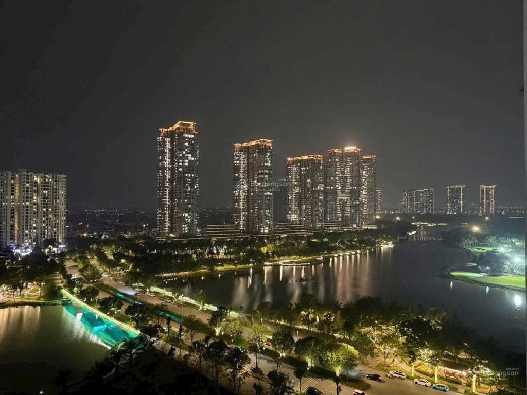 Bán căn 2 p ngủ toà sky forest hướng nam, giá 4.350 tỷ bao phí tầng trung view sông hồng