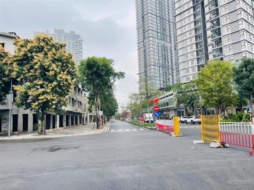 Bán căn liền kề vạn tuế ecopark 100m2 giá 18.x tỷ bao phí,  0925 988 ***