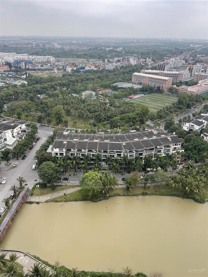 Bán căn 3 ngủ toà lake2 ecopark tầng trung hướng đông nam giá 6.7 tỷ bao phí