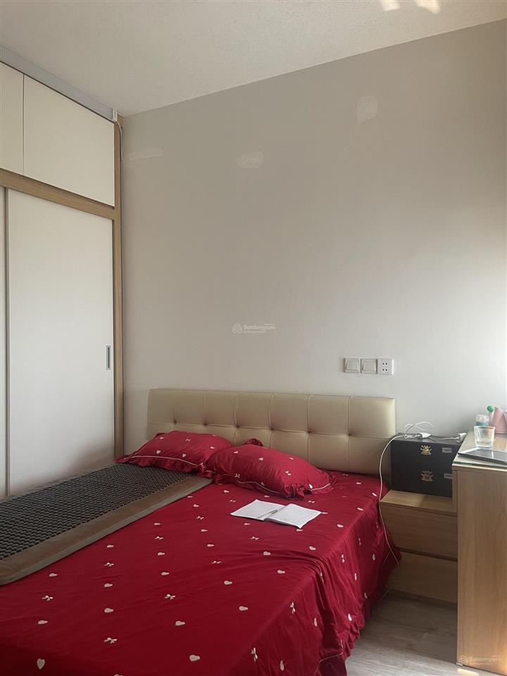 Bán căn 2 ngủ toà lake1 hướng đông nam giá 3.9 tỷ bao phí full đồ đẹp