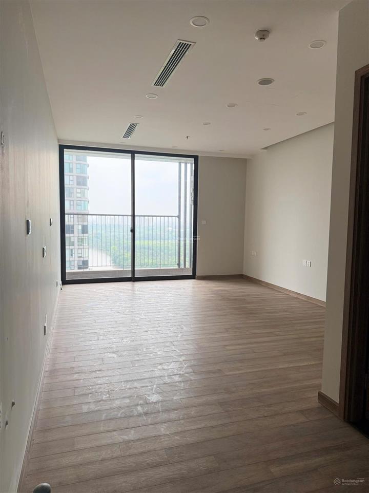 Bán căn studio onsen tầng 16 view hồ, sân golf, giá 3,4 tỷ bao phí