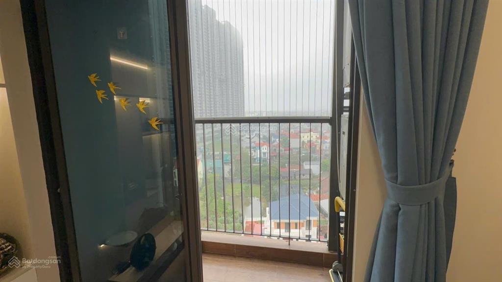 Cho thuê căn 3 ngủ toà sp skyoasis nhà full đồ giá thuê 12tr/tháng  0925 988 ***