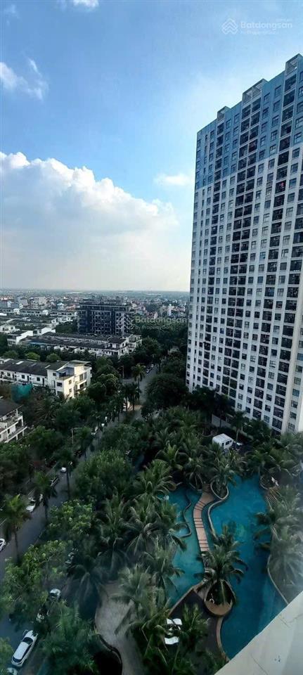 Bán căn 2 ngủ westbay 50m view nhà phố hướng đông nam tầng đẹp giá 3.050 tỷ