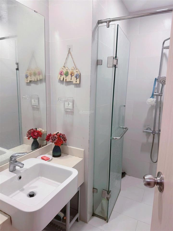 Bán căn 2 ngủ westbay 50m view nhà phố hướng đông nam tầng đẹp giá 3.050 tỷ
