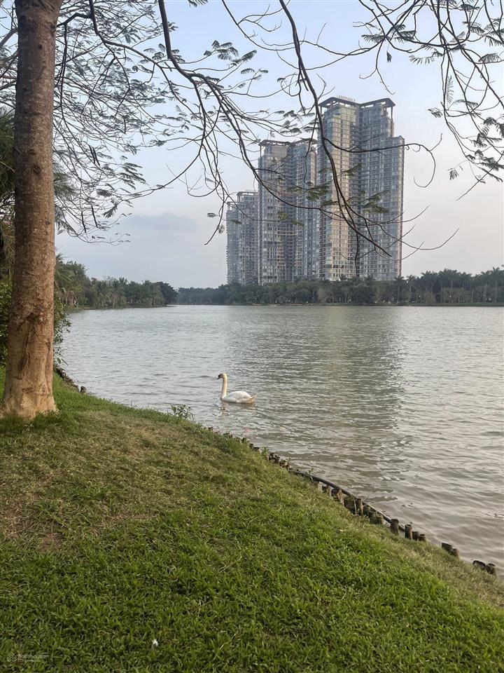 Bán căn 2 phòng ngủ 2vs tòa lake1 view sân golf giá 5.150 tỷ bao phí