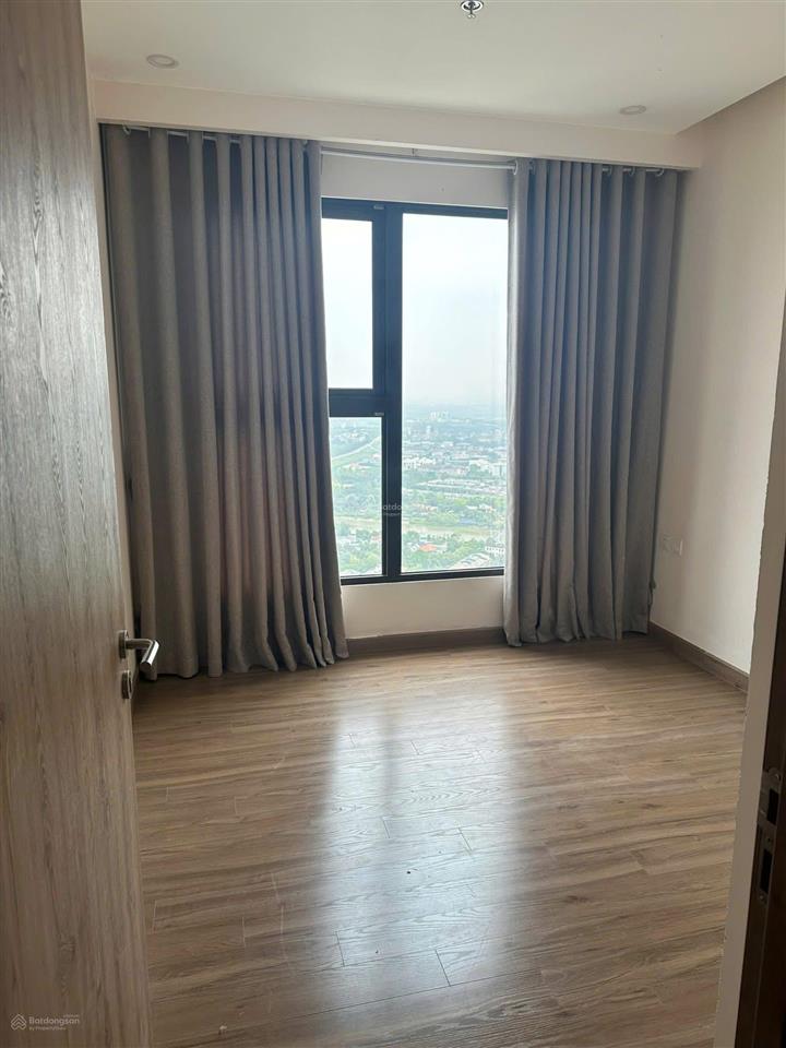 Bán căn 3 ngủ sp skyoasis 83m thông thuỷ giá 5.7 tỷ bao phí